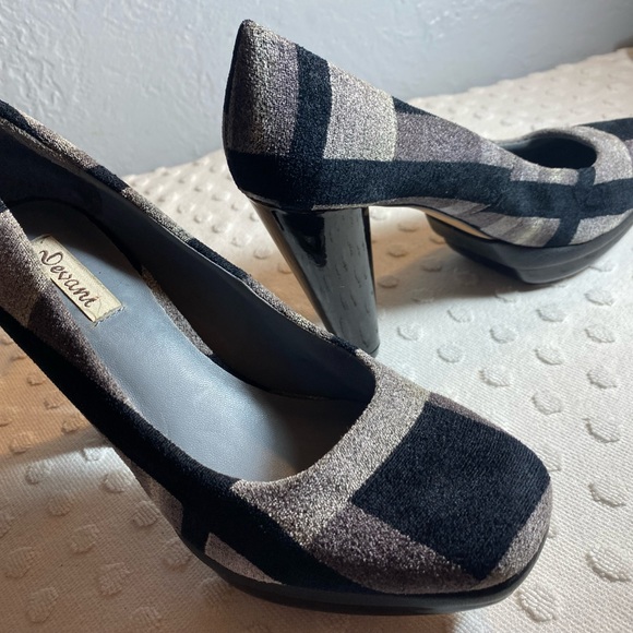 DEVANI Vintage Grey and Black Plaid Heel - Picture 10 of 16